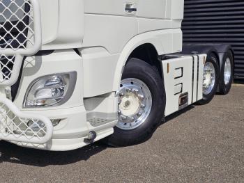 DAF XF 530 6x2/4 / RETARDER / PARKING COOLER / 2 TANKS